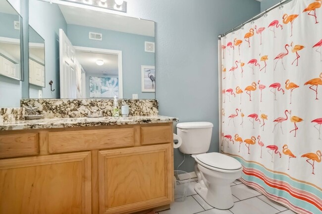 Building Photo - Beautiful turnkey ready 2/2 unit available...