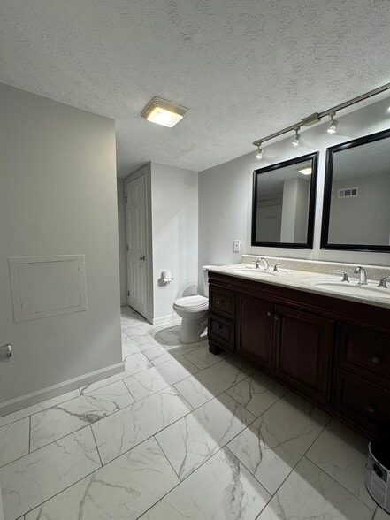 Building Photo - 2257 3rd St