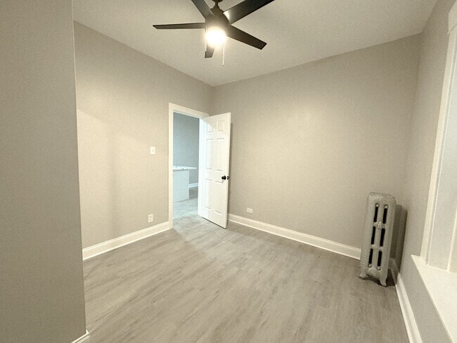 Building Photo - 4134 N Keystone Ave