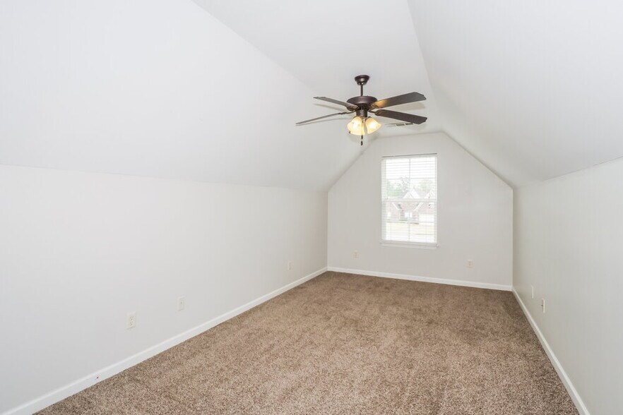 Building Photo - 3620 Harvest Tree Dr