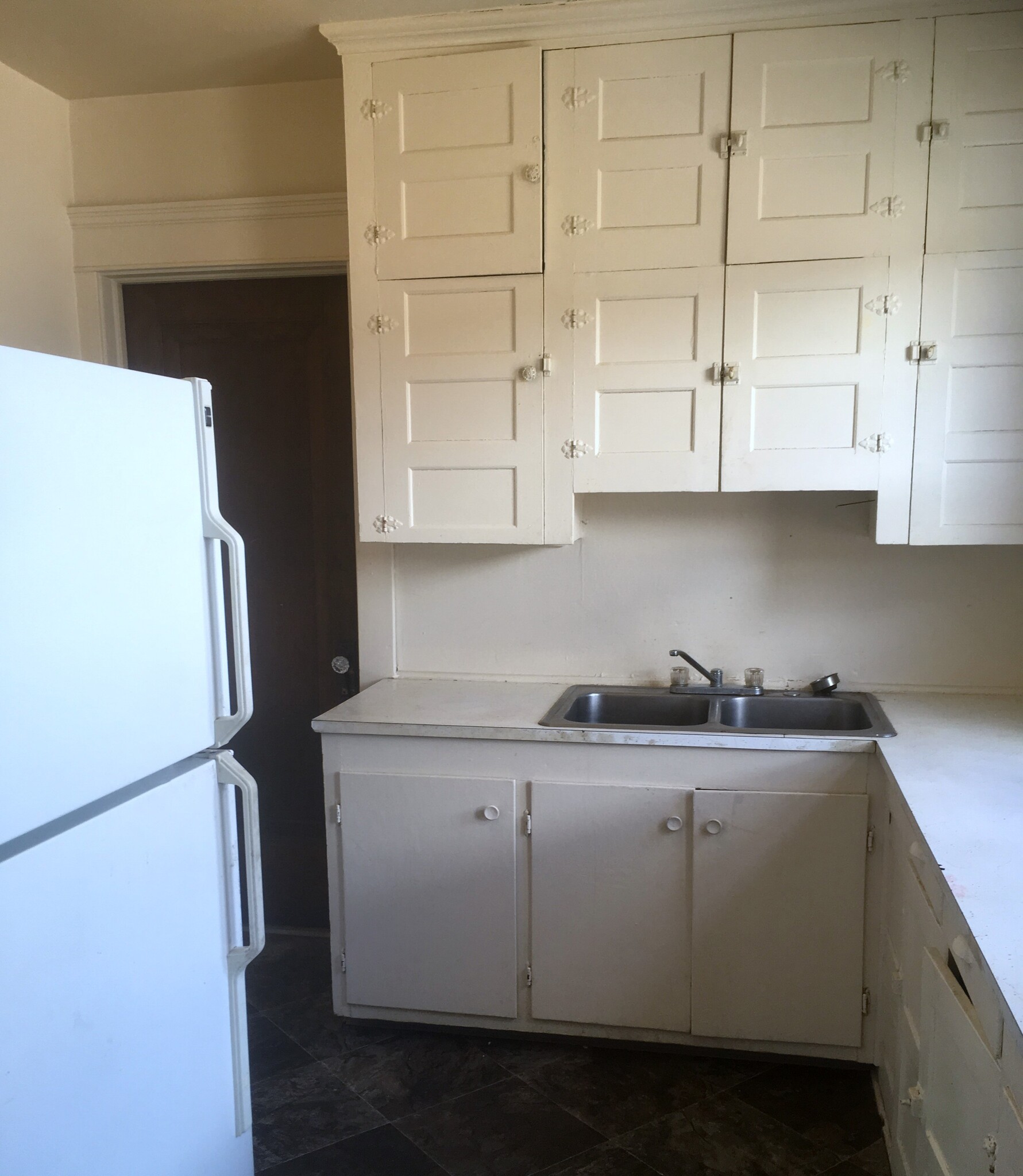 Building Photo - 588 Schiller Ave