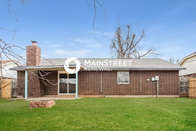 Building Photo - 3 Bedroom Pet-Friendly Home in YUKON, OK with Main Street Renewal