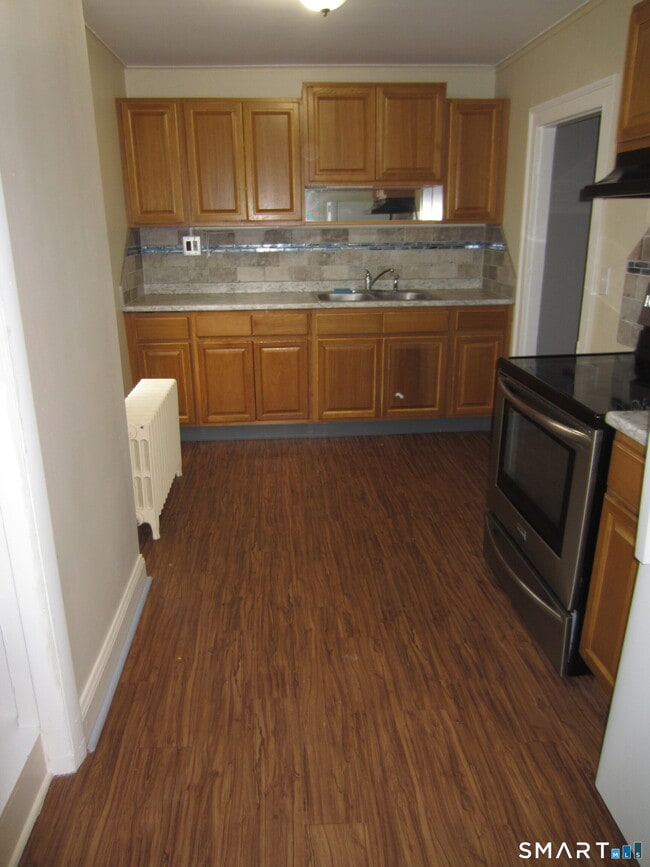 Building Photo - 36 S Main St