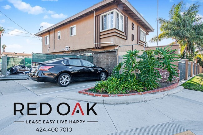 Building Photo - 901 Centinela Ave