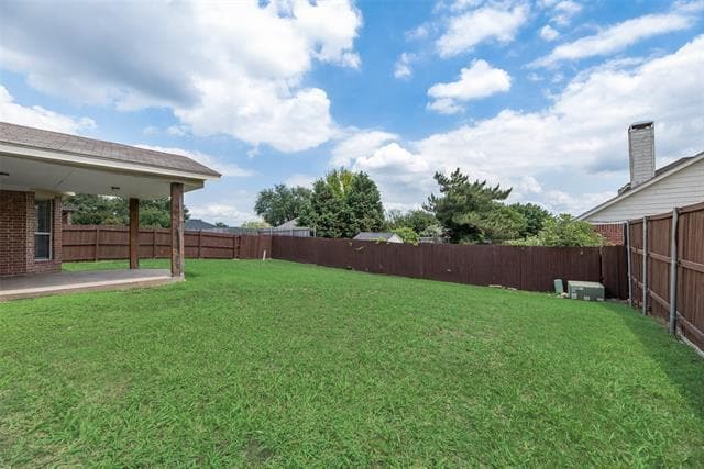 Building Photo - 2315 Charleston Dr