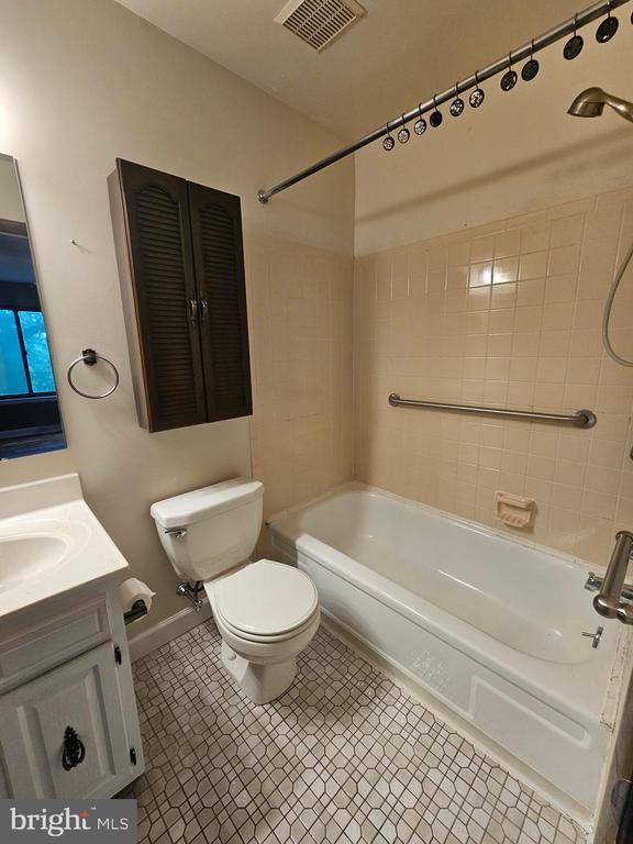 Building Photo - 3435 Pebble Beach Dr