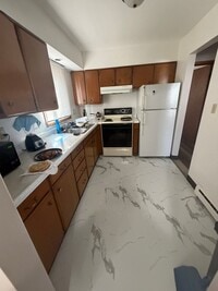 Building Photo - Chester Estates