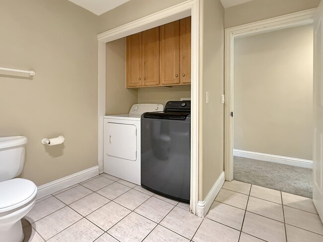 Building Photo - 714 Pioneer Rd