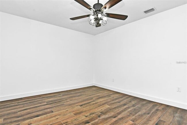 Building Photo - 112 Hillcrest Dr