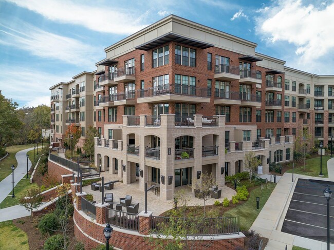 Building Photo - District West