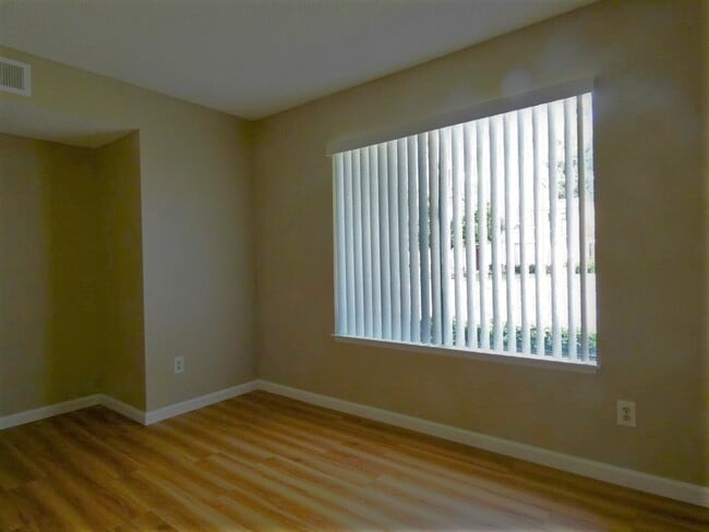 Building Photo - ***COMING SOON*** SPACIOUS SINGLE STORY 2 ...