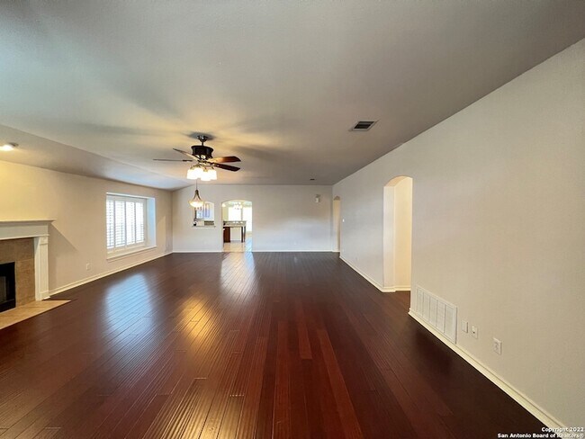 Building Photo - 1303 Bluff Forest