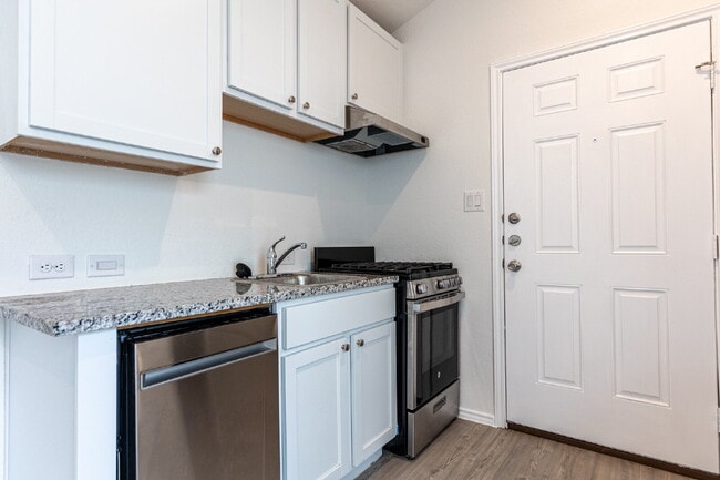 Building Photo - 4271 Thalweg Way