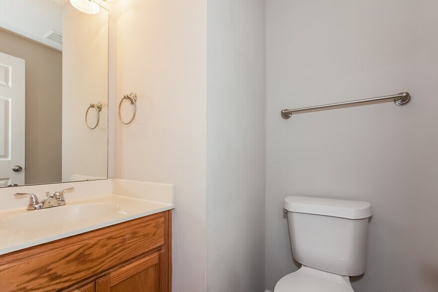 Building Photo - 1715 Harte Cir