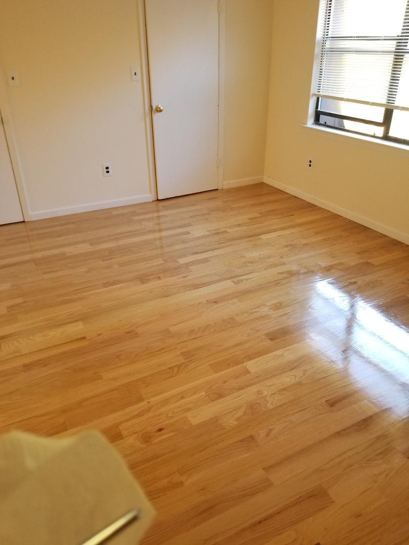 Building Photo - 1410 Normandy Ct