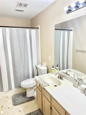 Building Photo - 652 Forest Hill Dr