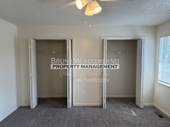 Building Photo - 8676 Tervada Dr