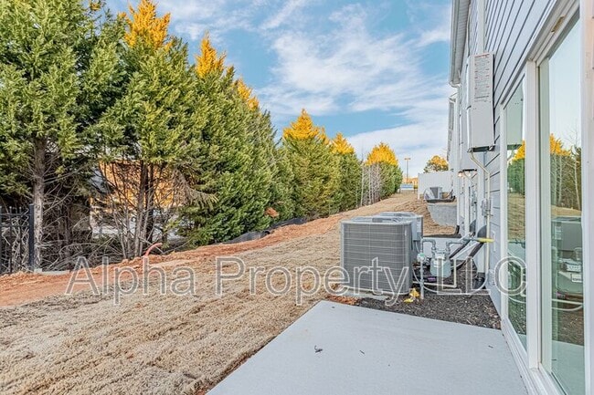 Building Photo - 212 Round Back Wy