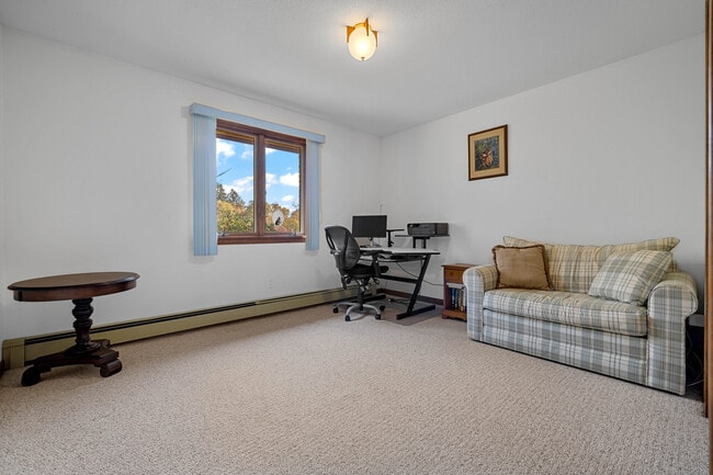 Building Photo - 117 Church Hill Rd