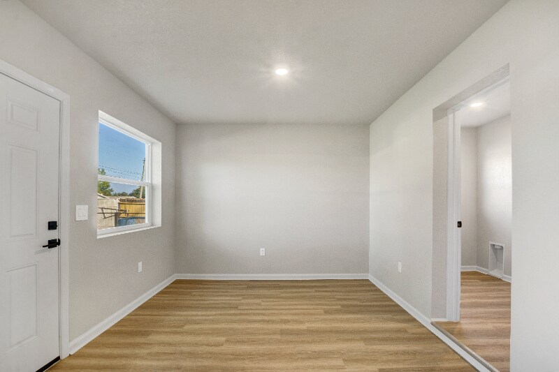 Building Photo - 739 Ellerbe Way