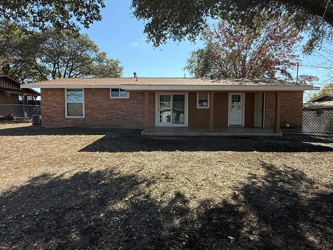 Building Photo - 4407 Diamondhead Dr