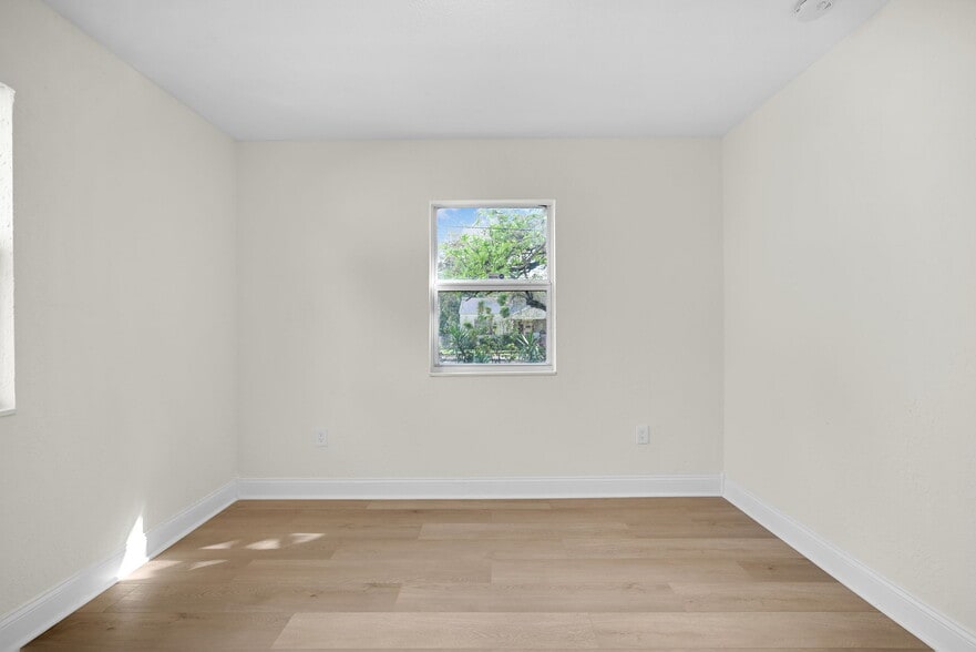 Building Photo - 299 NW 43rd St