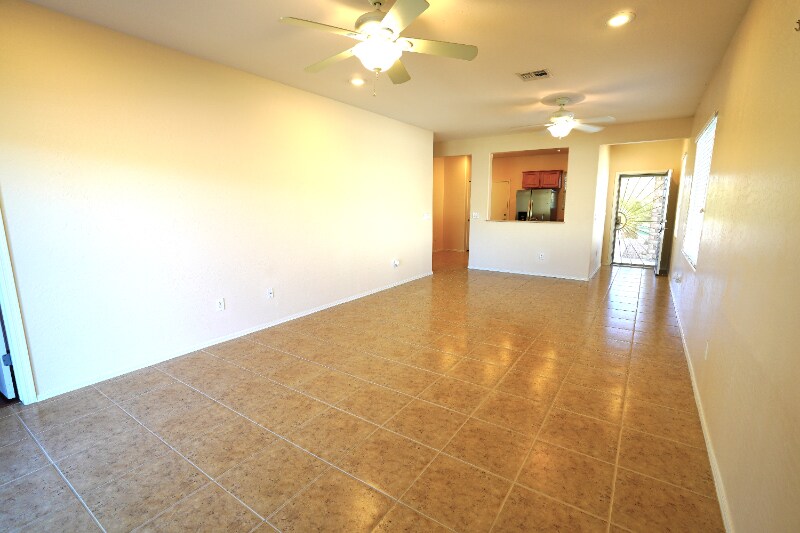 Building Photo - 2558 Divine Sky Dr