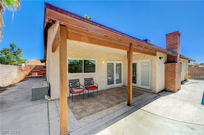 Building Photo - 6813 W Greydawn Dr