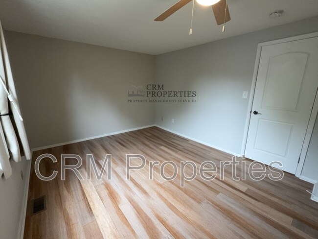 Building Photo - 9430 Aspen Grove Ln