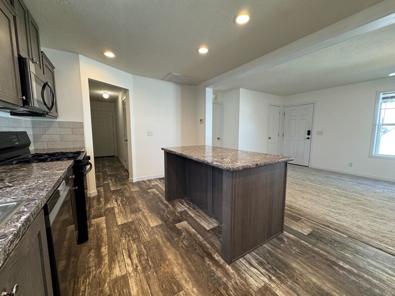 Building Photo - 3701 2nd St