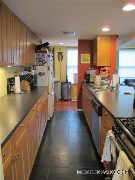 Building Photo - 197 Sidney St