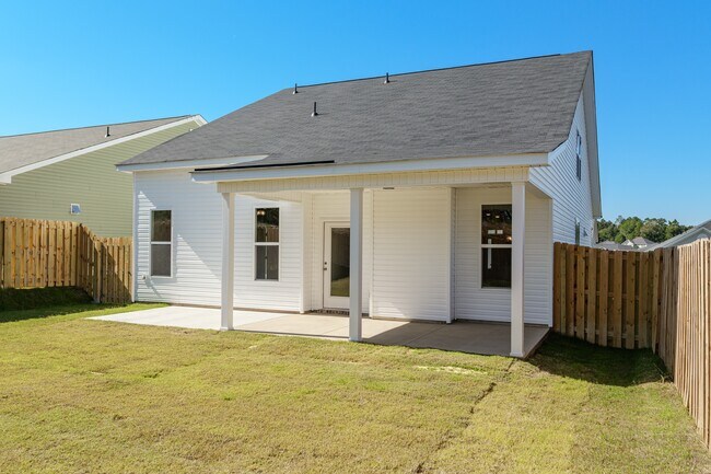 Building Photo - 8132-8132 Snelling Dr