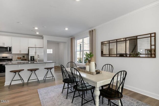 Building Photo - 2101 Cherry Top Dr