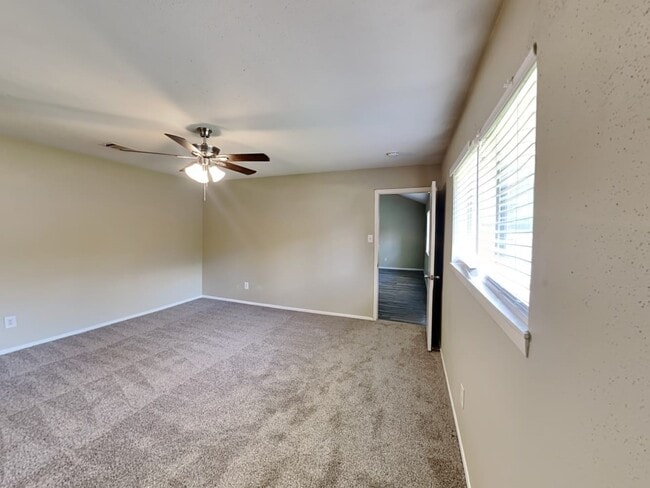 Building Photo - 3631 Dawnwood Dr