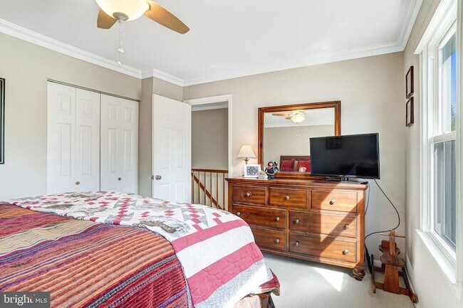 Building Photo - 6302 Shiplett Blvd