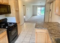 Building Photo - Charming 2-Bedroom Apartment with Balcony ...