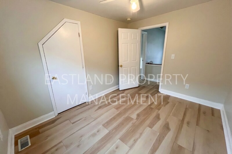 Building Photo - 1966 Burr St