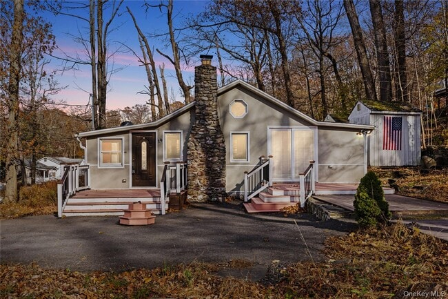 Building Photo - 9 Sylvan Trail