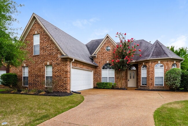 Building Photo - 5363 Brookwater Cove S