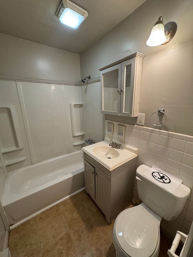 Building Photo - 4707 Furge Dr