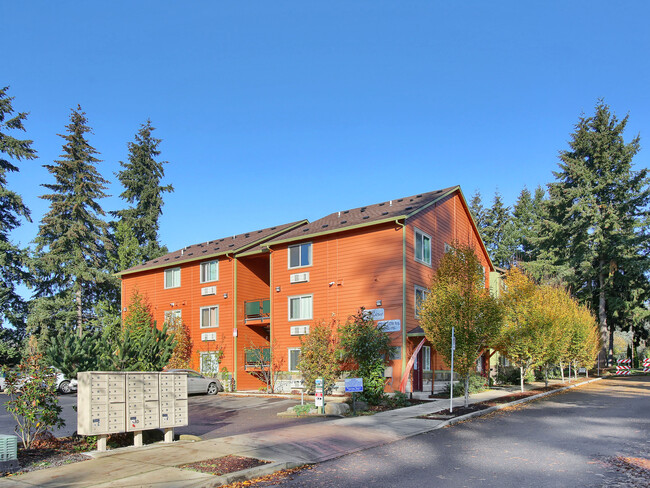 Riva Courtyard Apartments - Portland, OR | Apartment Finder