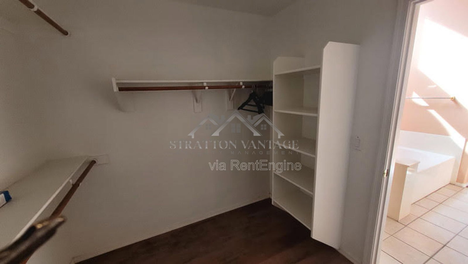 Building Photo - 6714 W Wahalla Ln