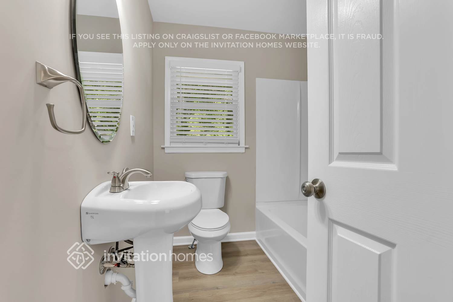 Building Photo - 1959 Laurel Ln