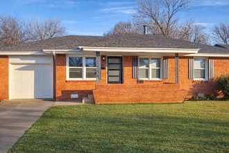 Building Photo - 2353 Oxford Way