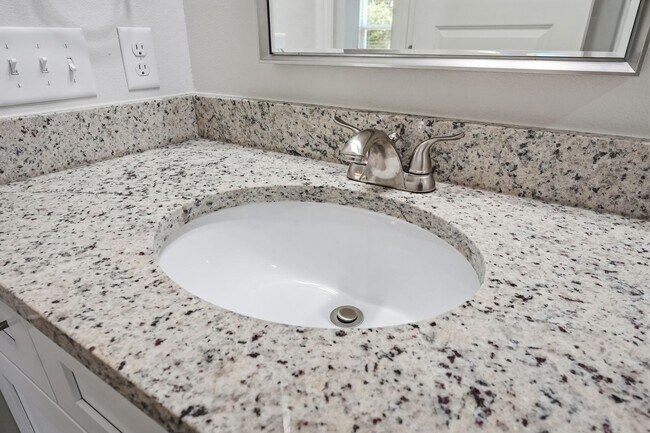 Building Photo - NEW Construction, be the FIRST to occupy this beautiful townhouse in Fort Walton Beach!