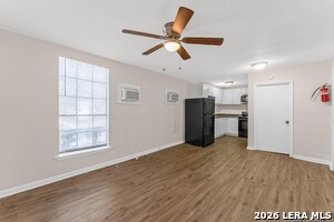 Building Photo - 827 W Rosewood Ave