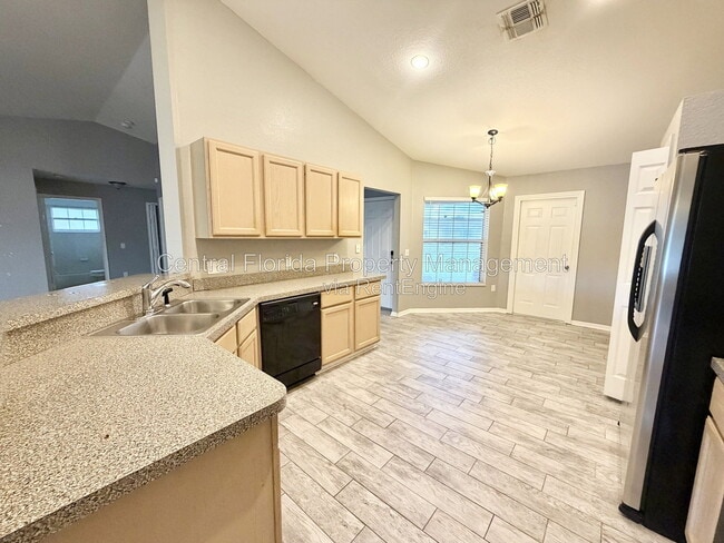 Building Photo - 3805 Springlake Village Ct