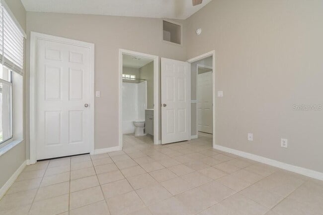 Building Photo - 305 Windford Ct