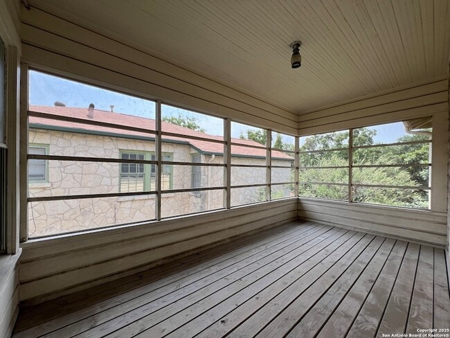 Building Photo - 249 E Lullwood Ave
