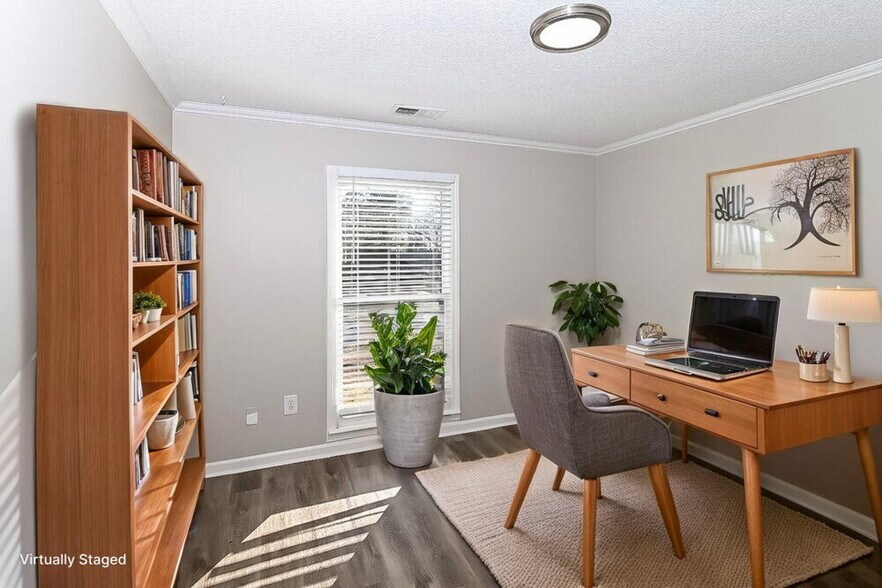 Building Photo - 8708 Rhonda Cir N